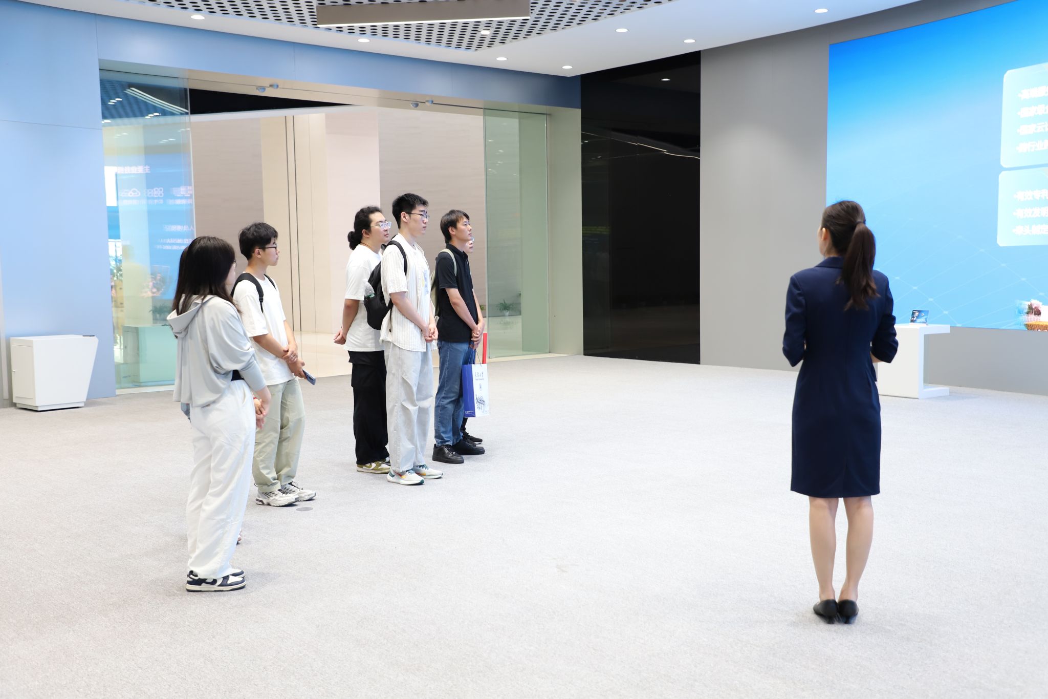 芯火相傳，浪潮之巔 微電子學院赴浪潮集團開展“祖國需要 天大志愿”就業行專項實踐活動